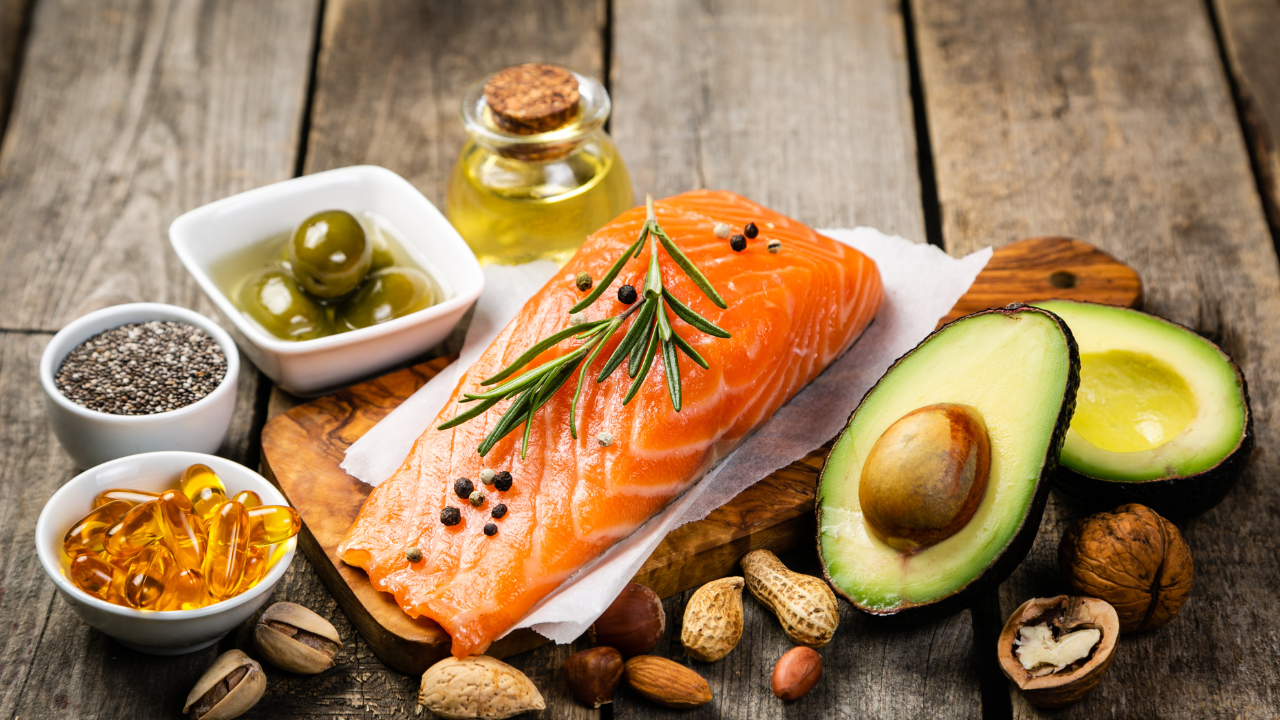 Salmón a la Parrilla con Aceite de Aguacate y Hierbas